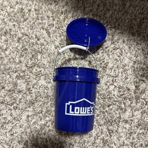Lowe’s mini blue bucket with lid food safe
